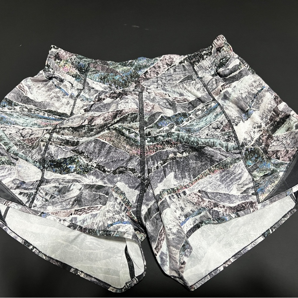 lululemon athletica Mountain Print Athletic Shorts in Green and Gray - Picture 5 of 8